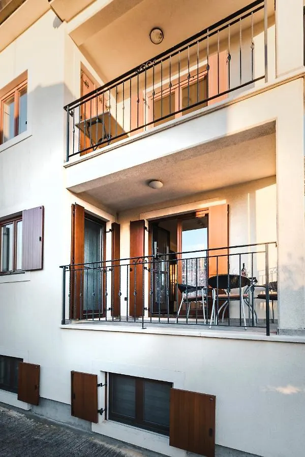 Apartment Kovacic-Finida 乌马格 克罗地亚